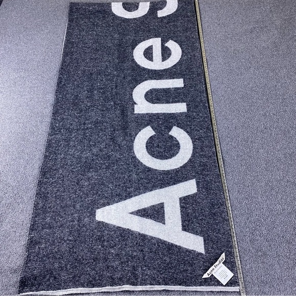 ACNE STUDIOS Gray Jacquard Scarf Rectangular - Picture 10 of 13